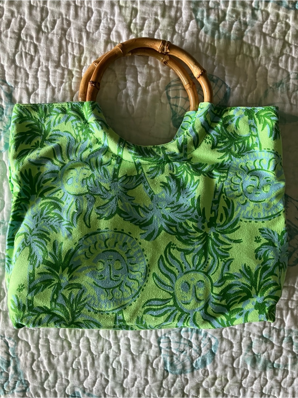 Lilly Pulitzer GWP Printed Bamboo Handle Bag - Picture 3 of 4